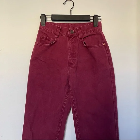 ❌ SOLD ❌ Vintage Lee Burgundy High Rise Jeans - Picture 2 of 4